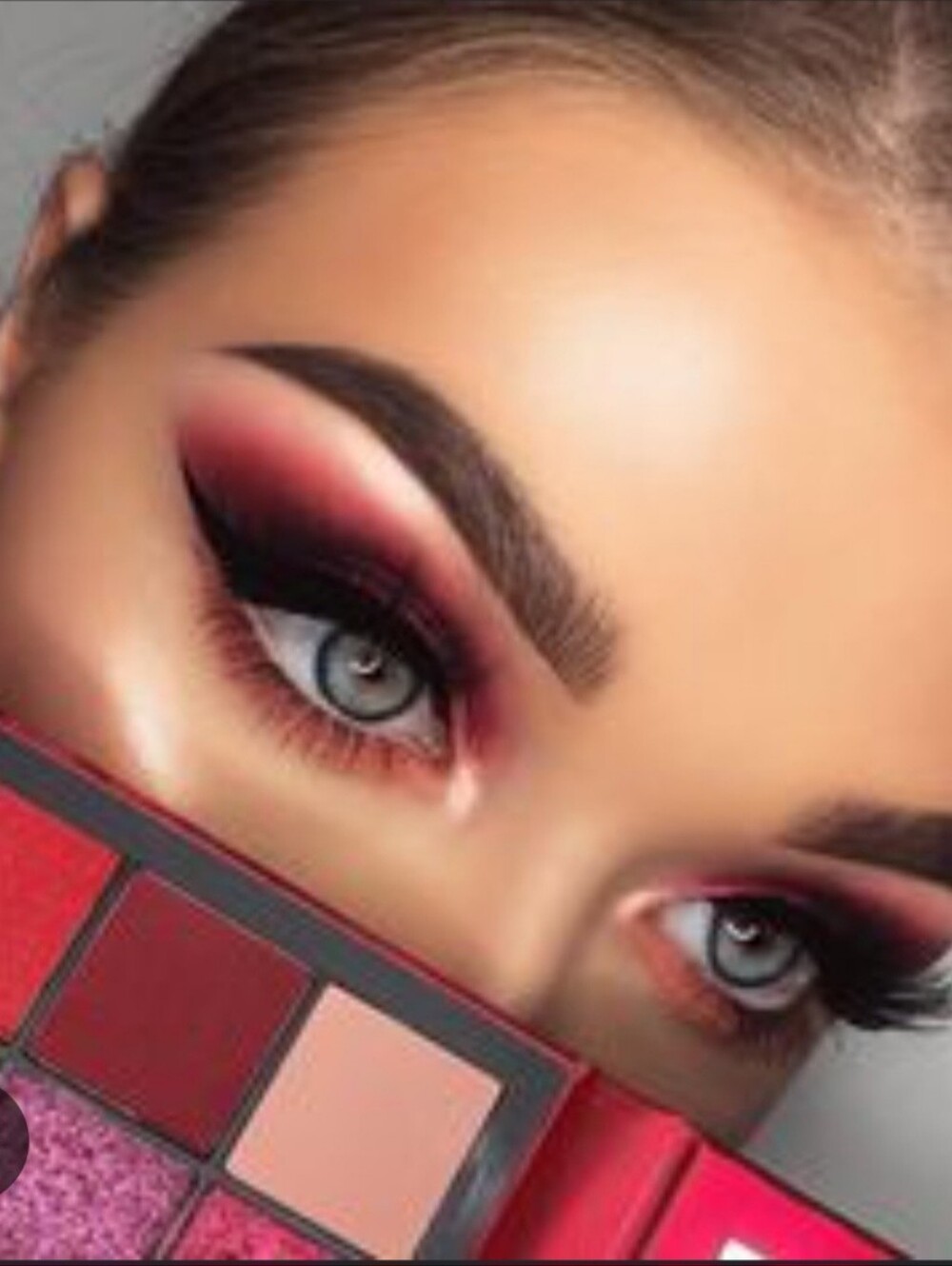 NWT Huda Beauty Ruby Obsessions Eyeshadow Palette